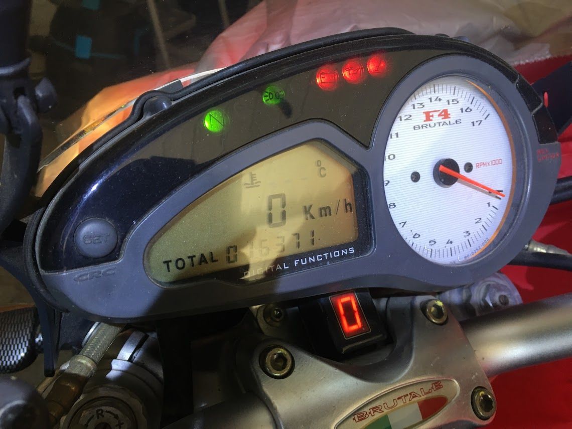 Photo MV AGUSTA BRUTALE 750