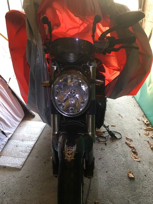 Photo MV AGUSTA BRUTALE 750