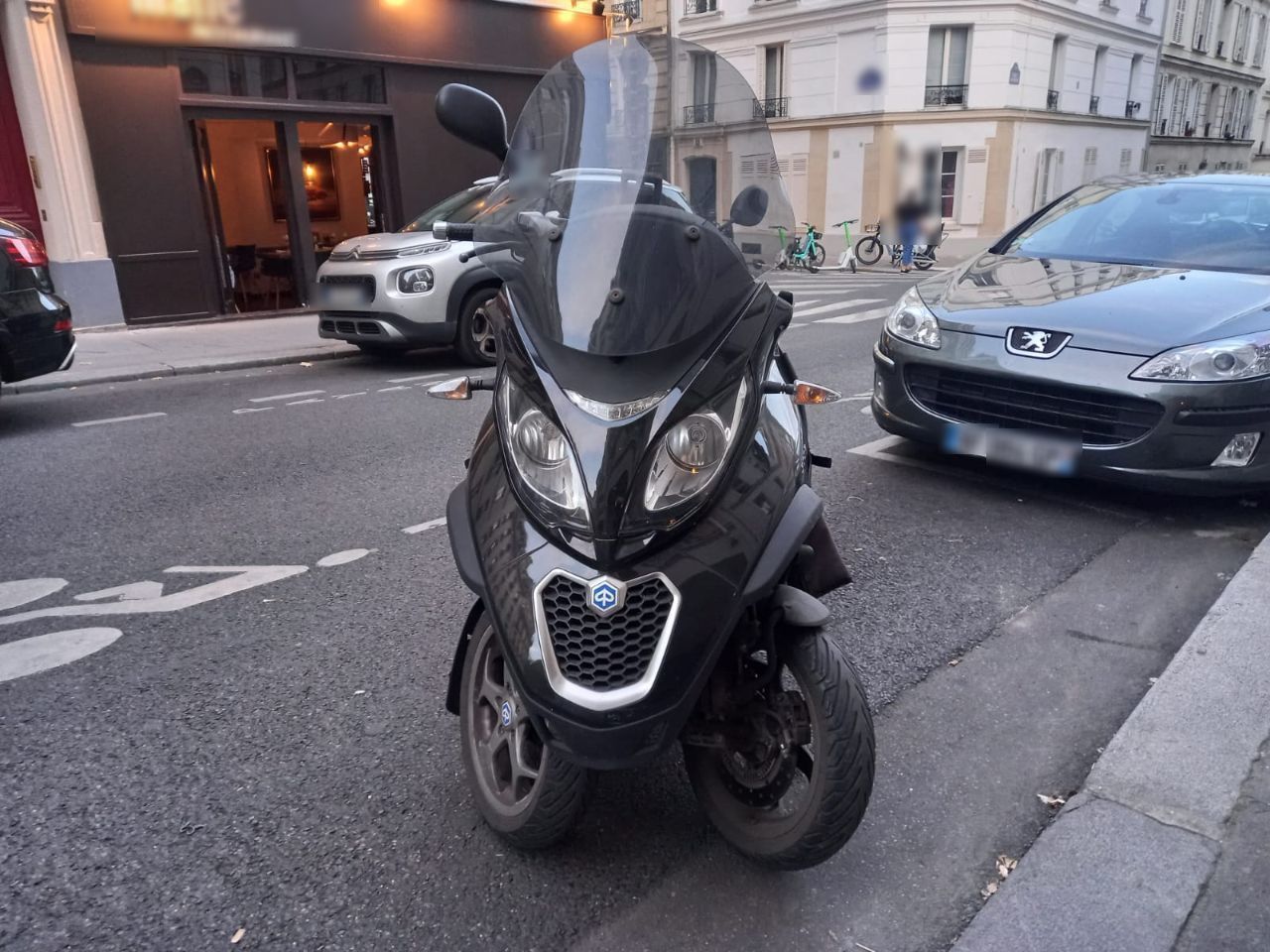 Photo PIAGGIO MP3 300 LT