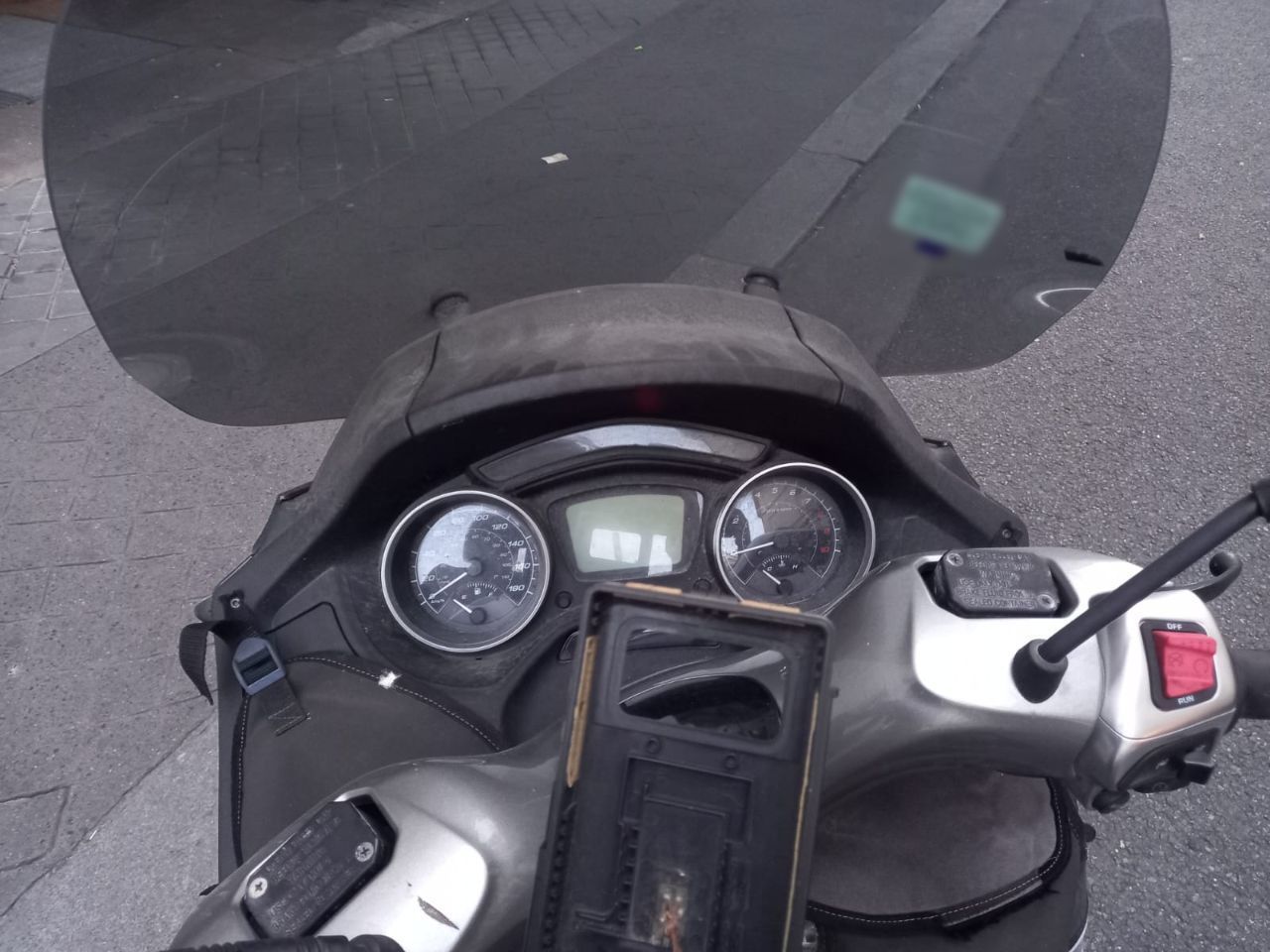 Photo PIAGGIO MP3 300 LT