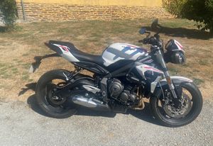 TRIUMPH STREET TRIPLE 660 S
