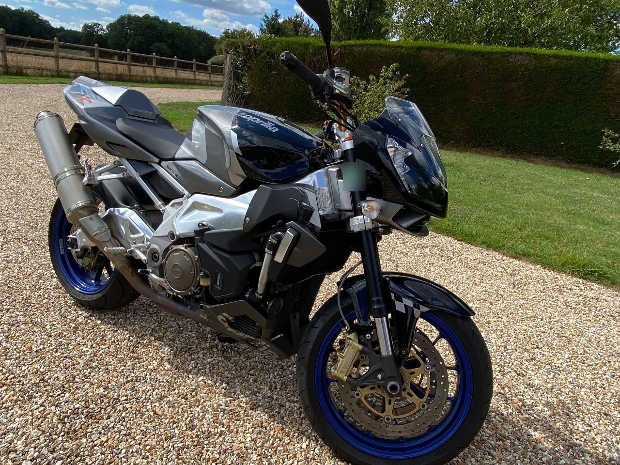 Photo APRILIA TUONO 1000