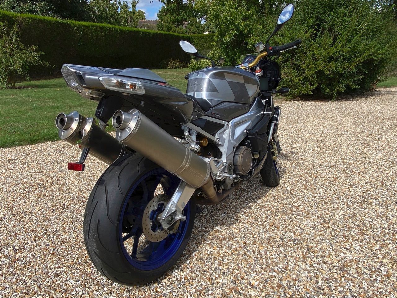 Photo APRILIA TUONO 1000