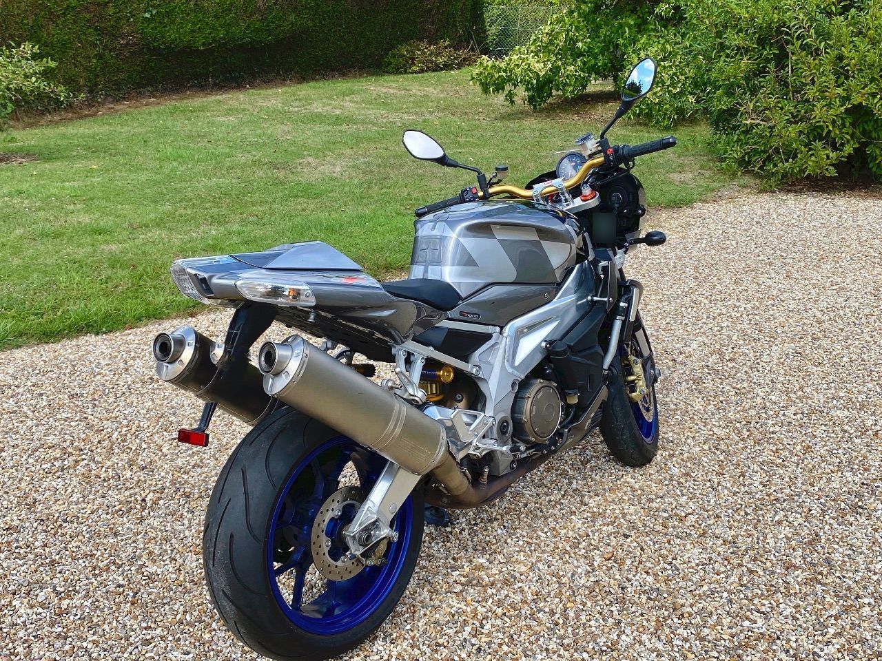 Photo APRILIA TUONO 1000