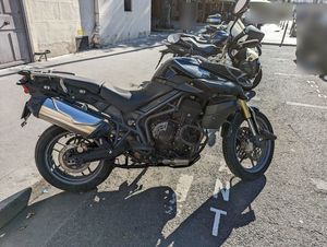 TRIUMPH TIGER 800