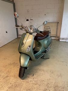 VESPA LX