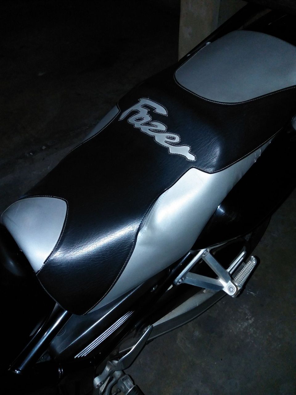 Photo YAMAHA FAZER 600