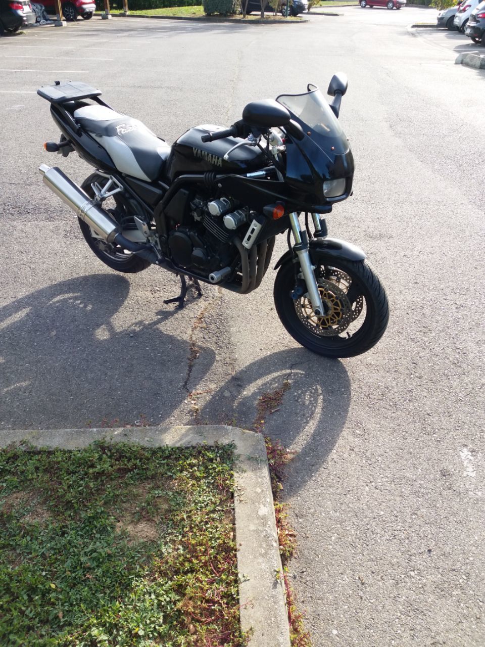 Photo YAMAHA FAZER 600