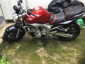 YAMAHA FZ6 600