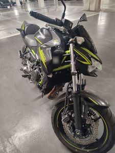 KAWASAKI Z 650