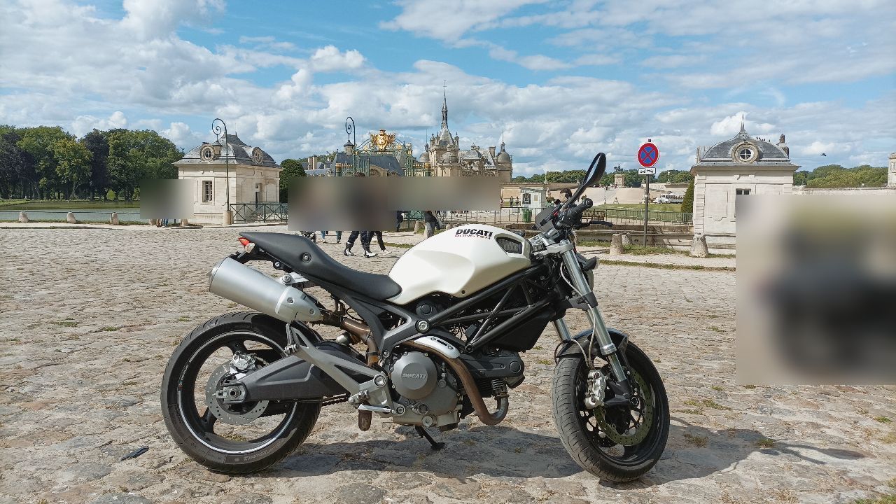 Photo DUCATI MONSTER 696