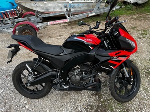 APRILIA TUONO 125 ABS
