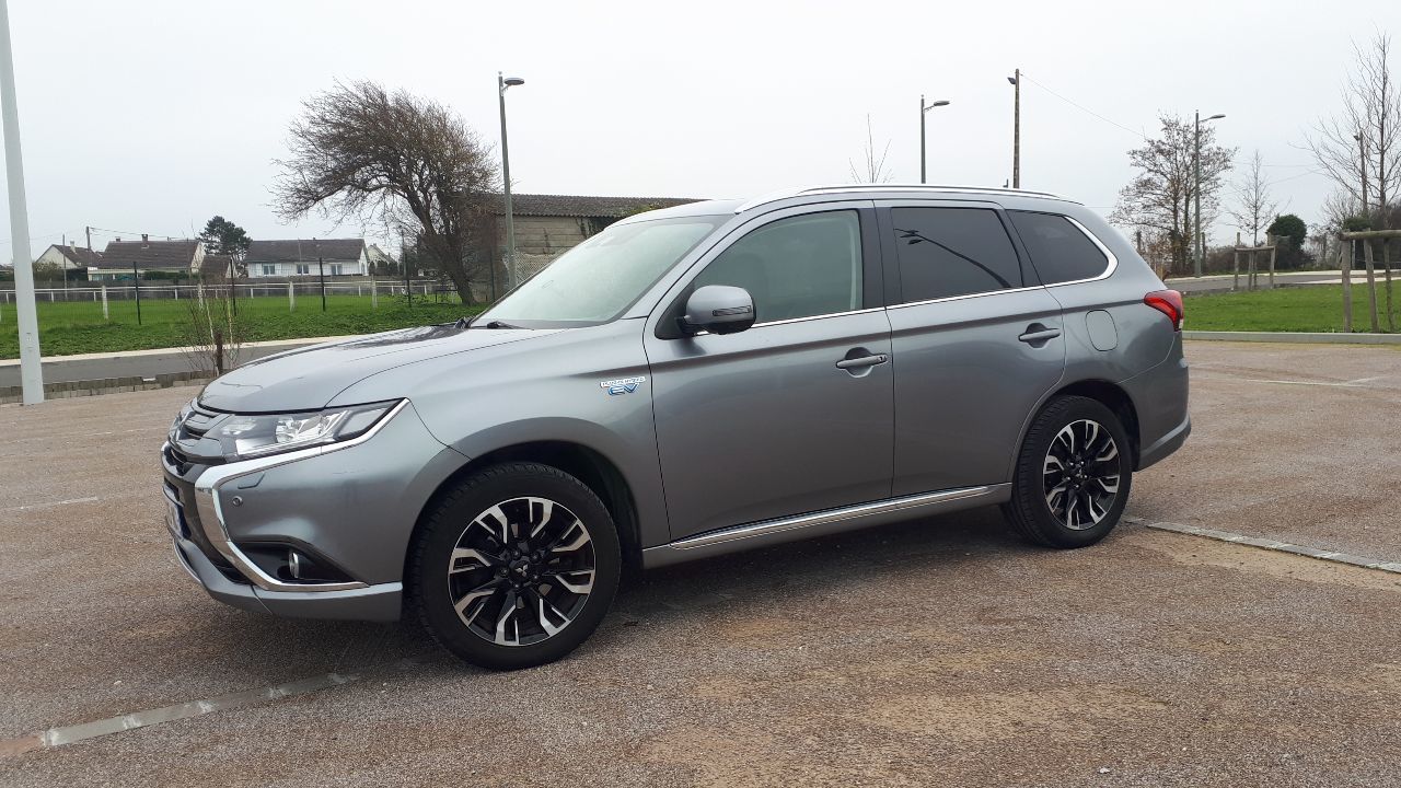 Photo MITSUBISHI OUTLANDER