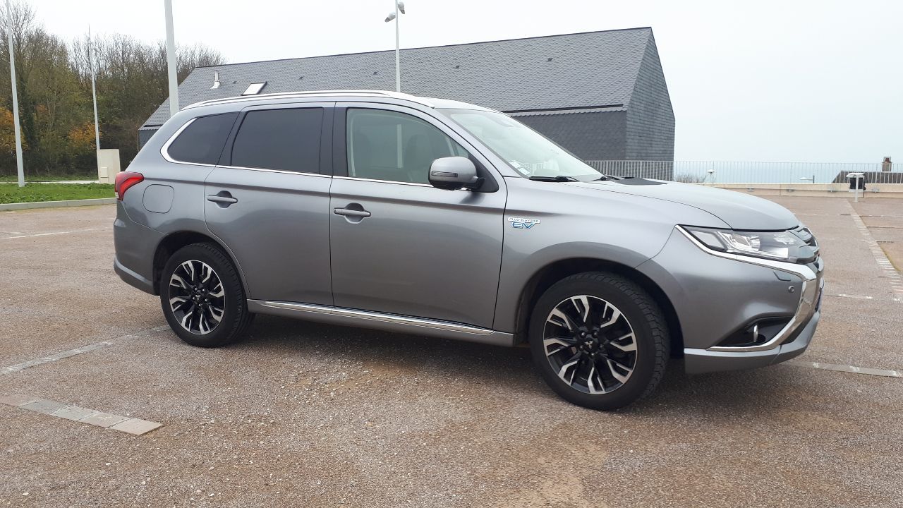 Photo MITSUBISHI OUTLANDER