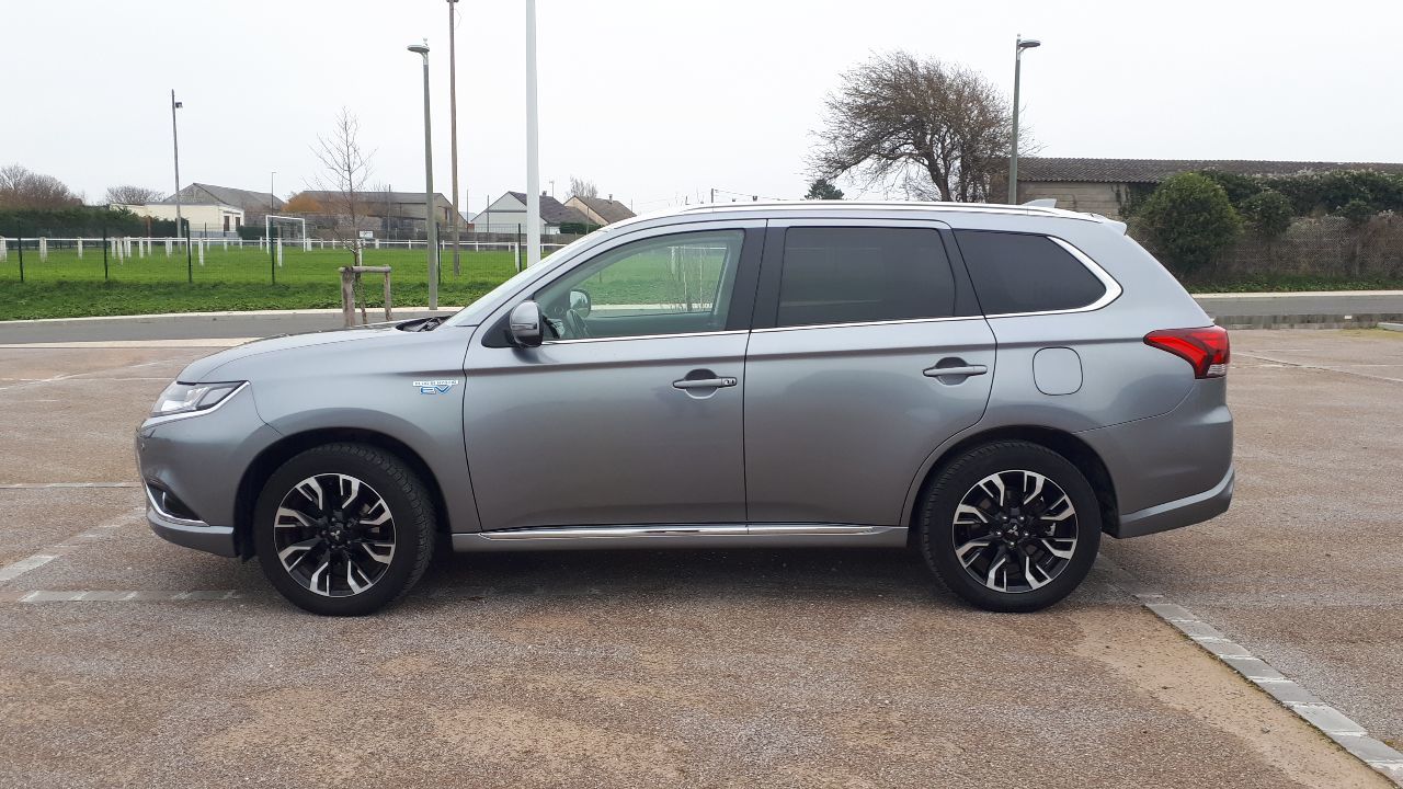 Photo MITSUBISHI OUTLANDER