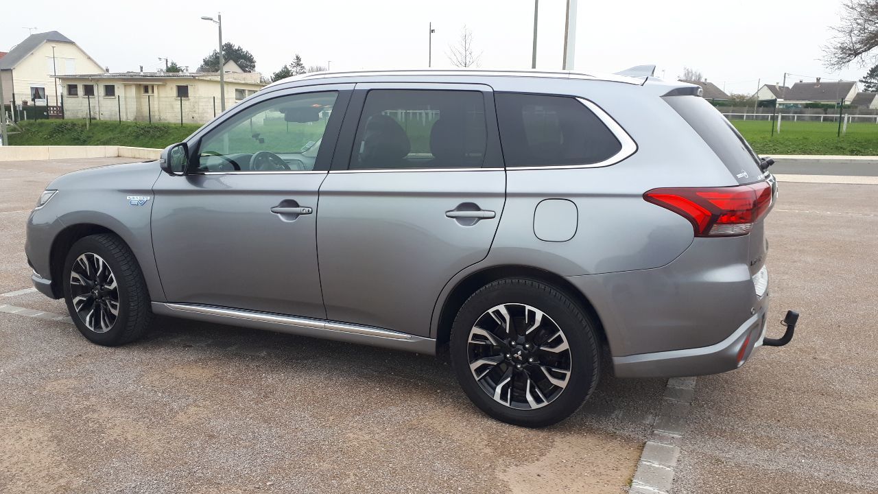 Photo MITSUBISHI OUTLANDER