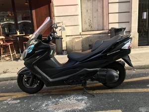 SUZUKI BURGMAN 400