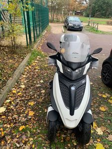 PIAGGIO MP3 YOURBAN 300