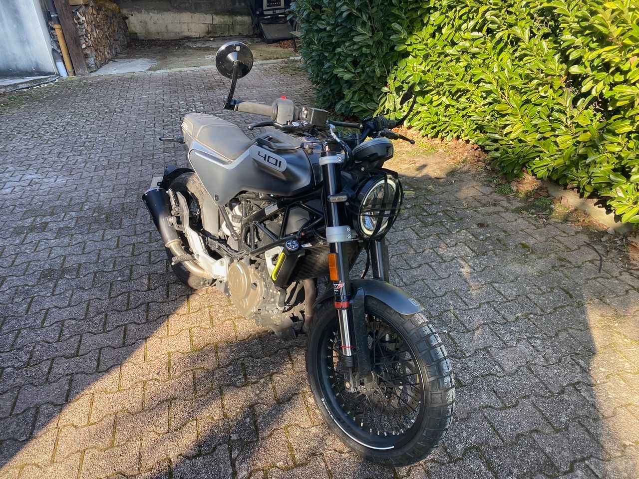 Photo HUSQVARNA HUSQVARNA