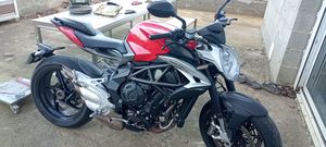 MV AGUSTA BRUTALE 800