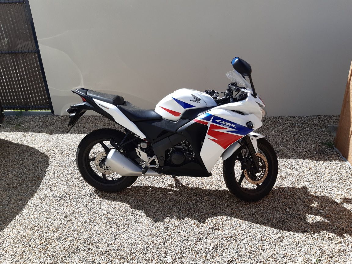 Photo HONDA CBR 125 R