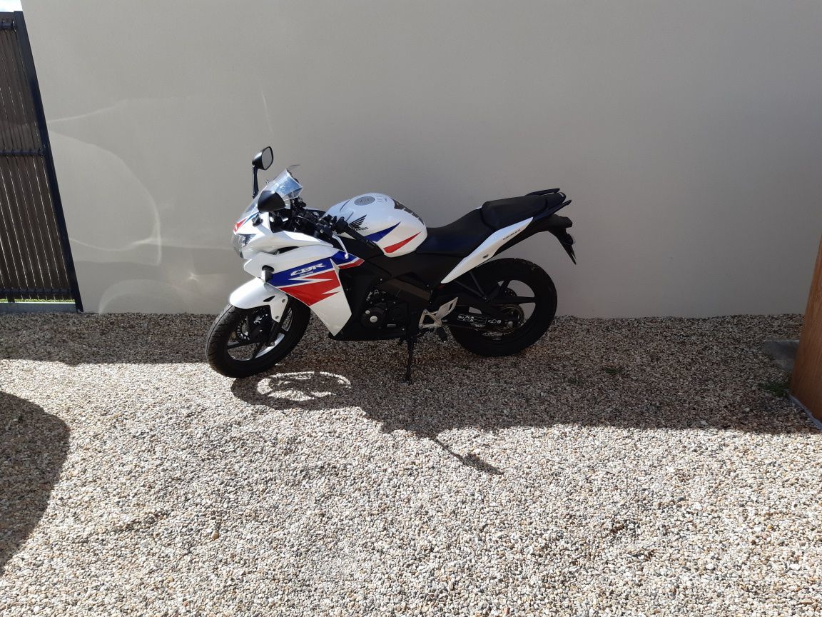 Photo HONDA CBR 125 R