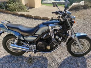 YAMAHA FZX 750