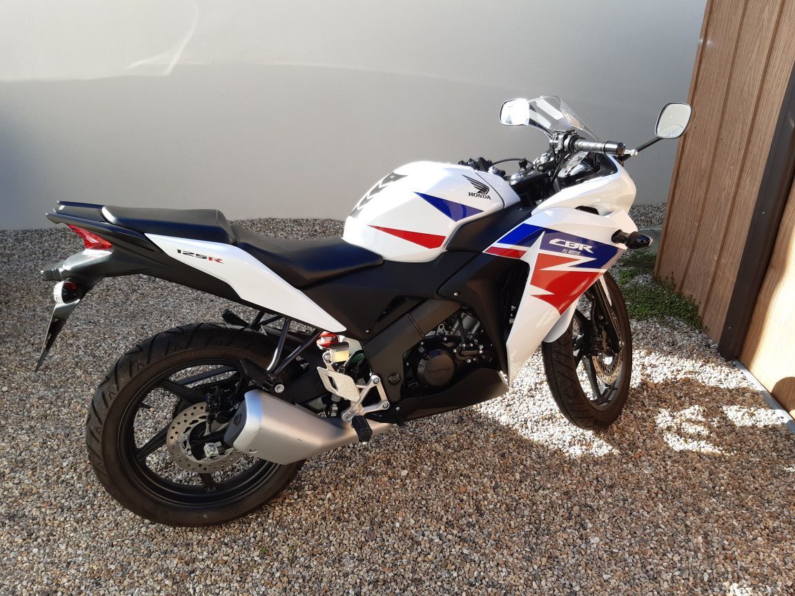Photo HONDA CBR 125 R