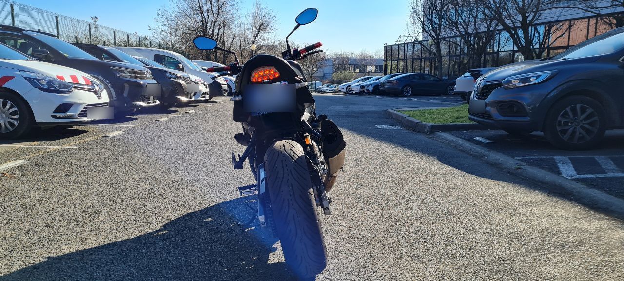 Photo SUZUKI GSR 750