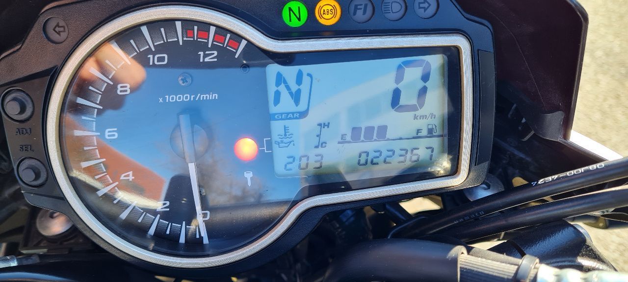 Photo SUZUKI GSR 750