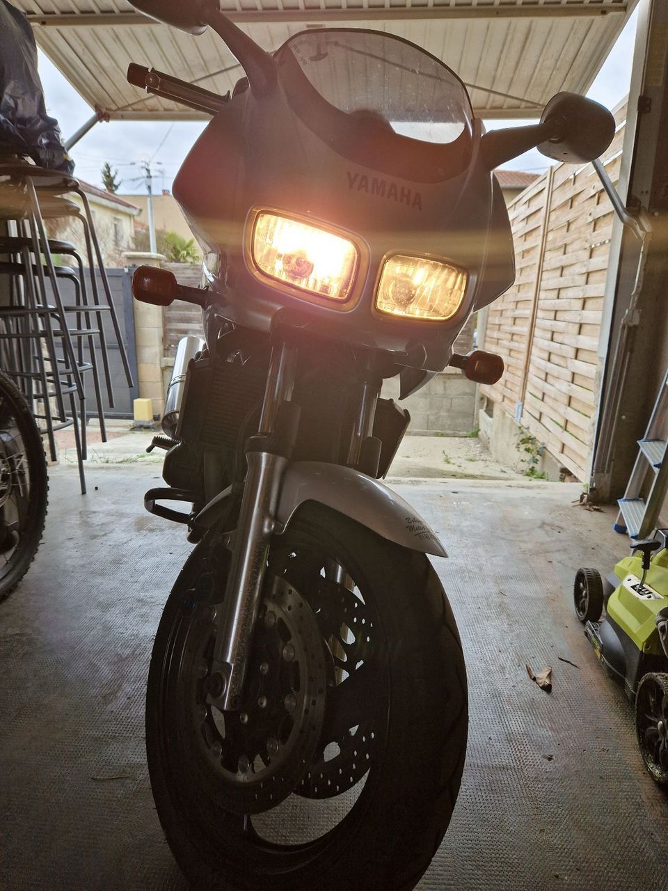 Photo YAMAHA FAZER 600