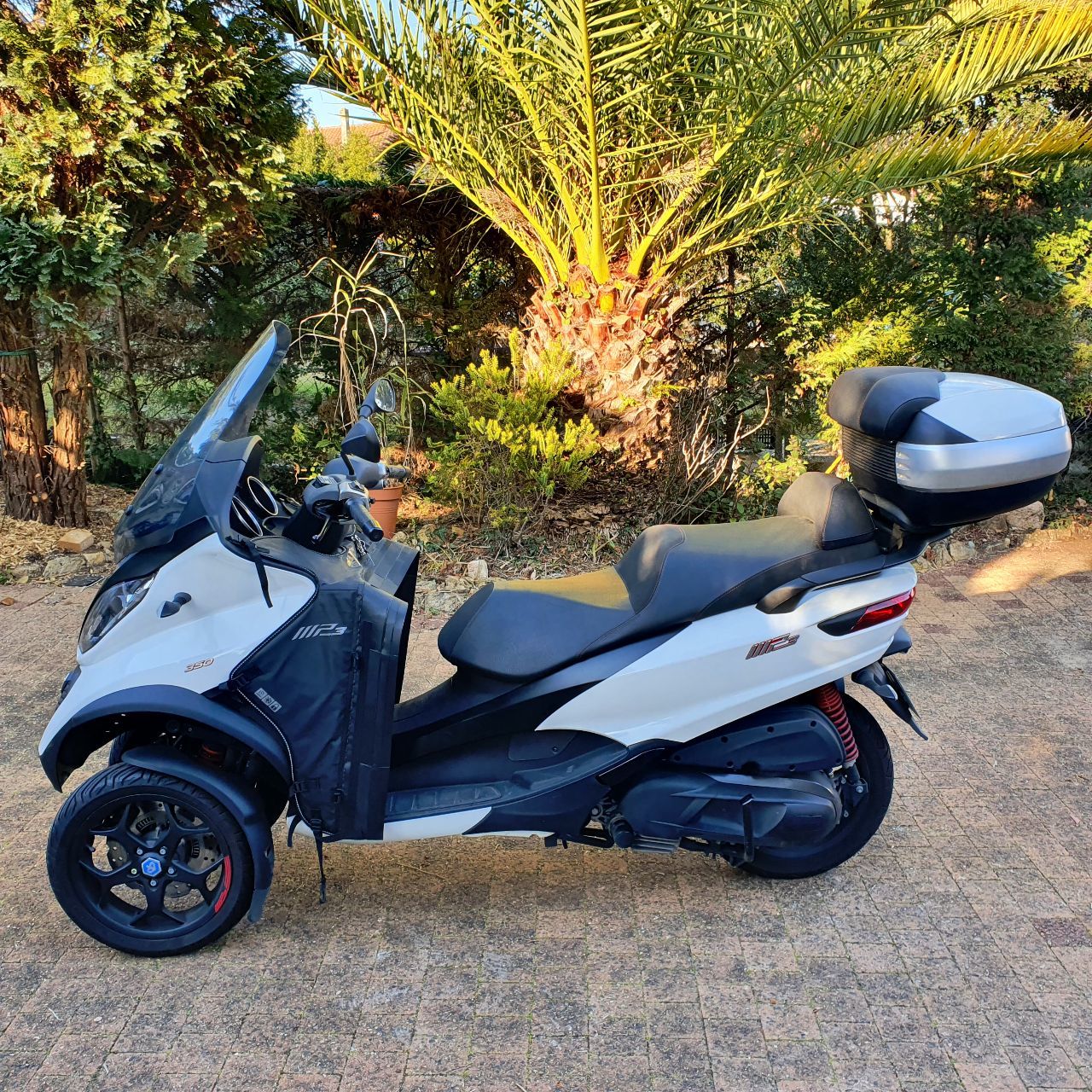 Photo PIAGGIO MP3 350