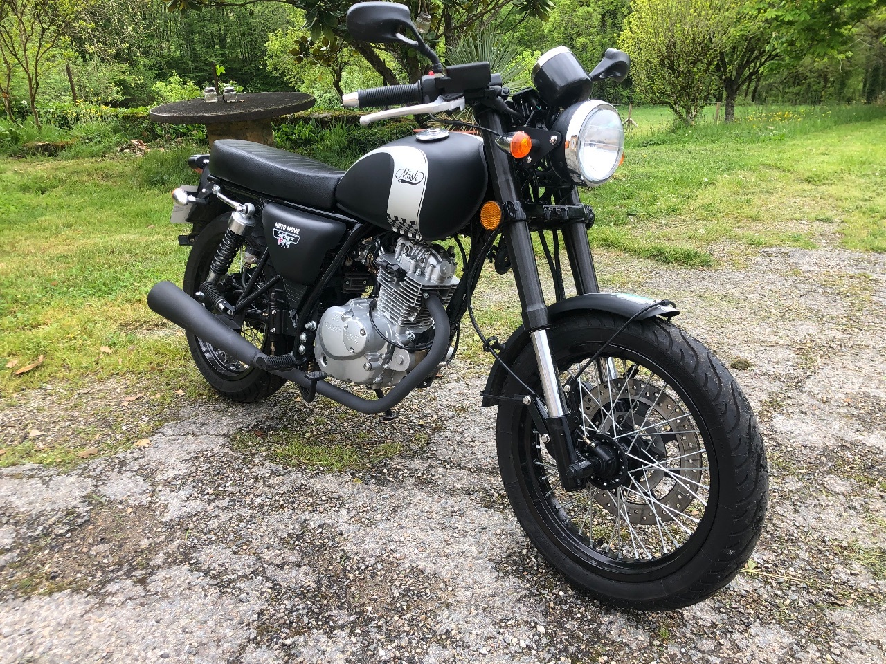 Photo MASH SEVENTY FIVE 125