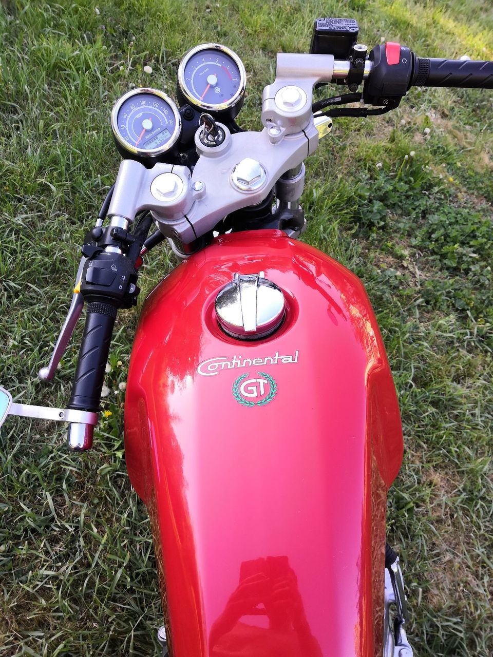 Photo ROYAL ENFIELD 550