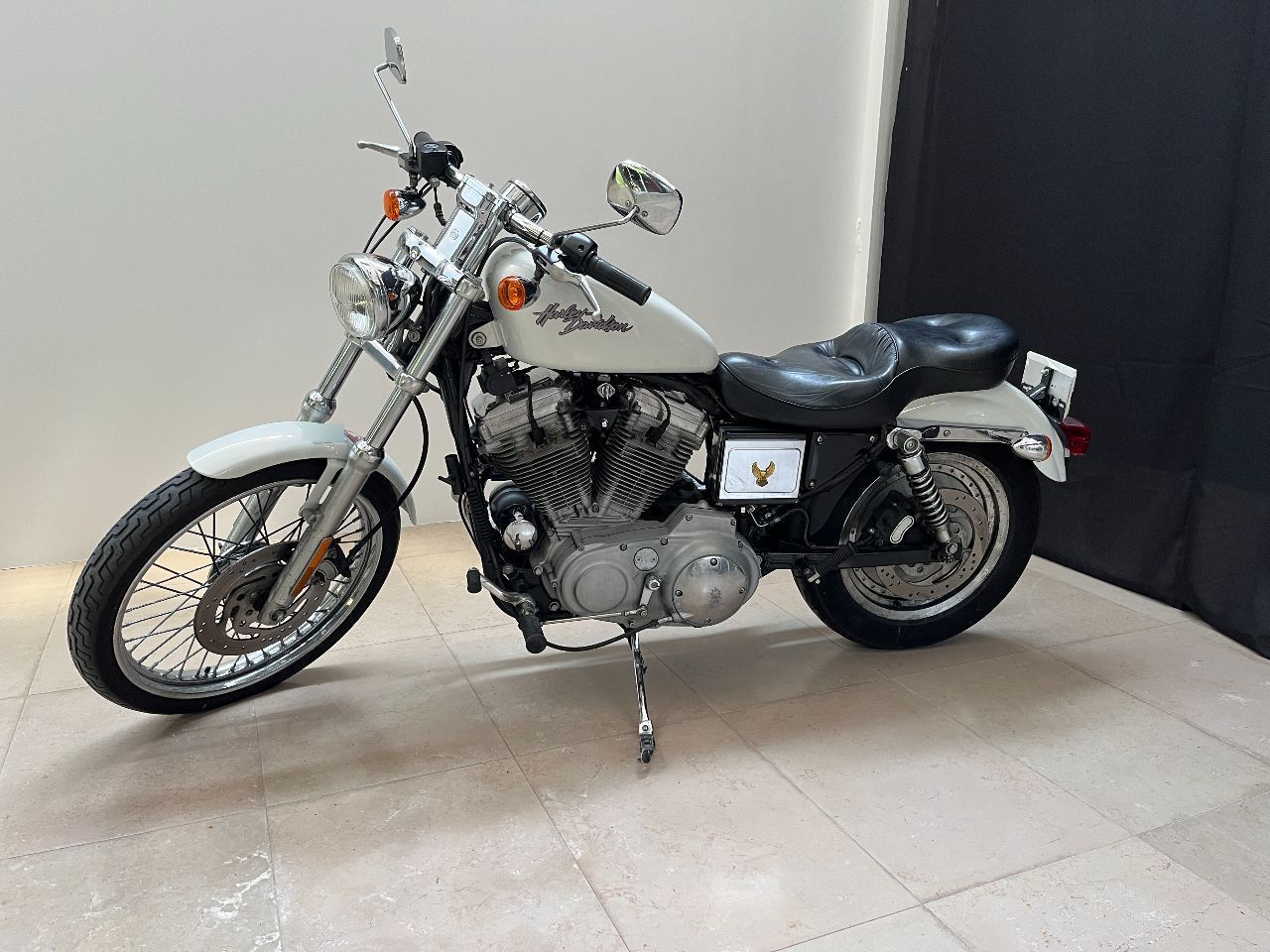 Photo HARLEY DAVIDSON 883