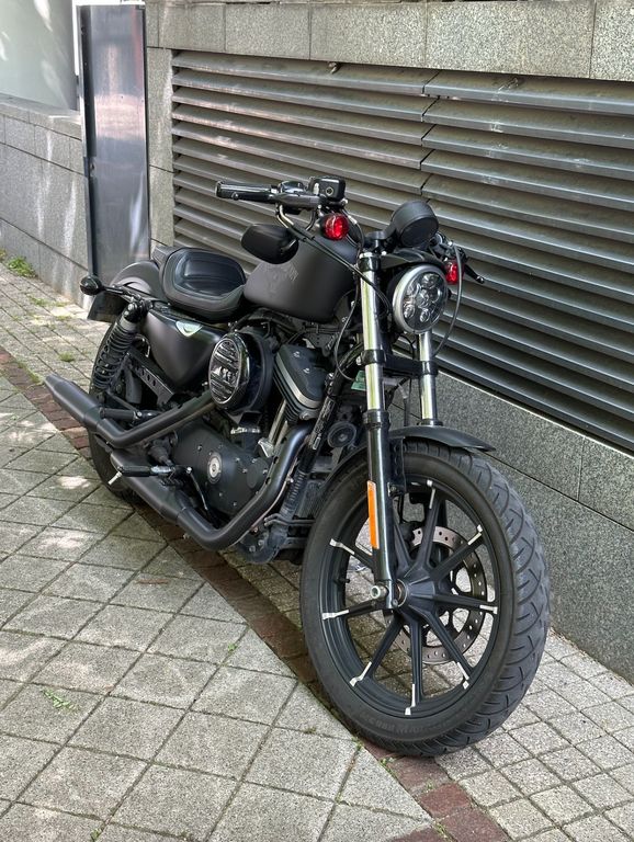 Puig Aluminium Frontplatte Für Harley Davidson Sportster 883 Iron (2009-2019) – Windschutz & Style
