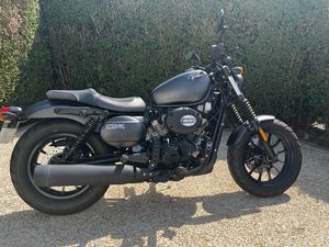 HYOSUNG AQUILA GV 300