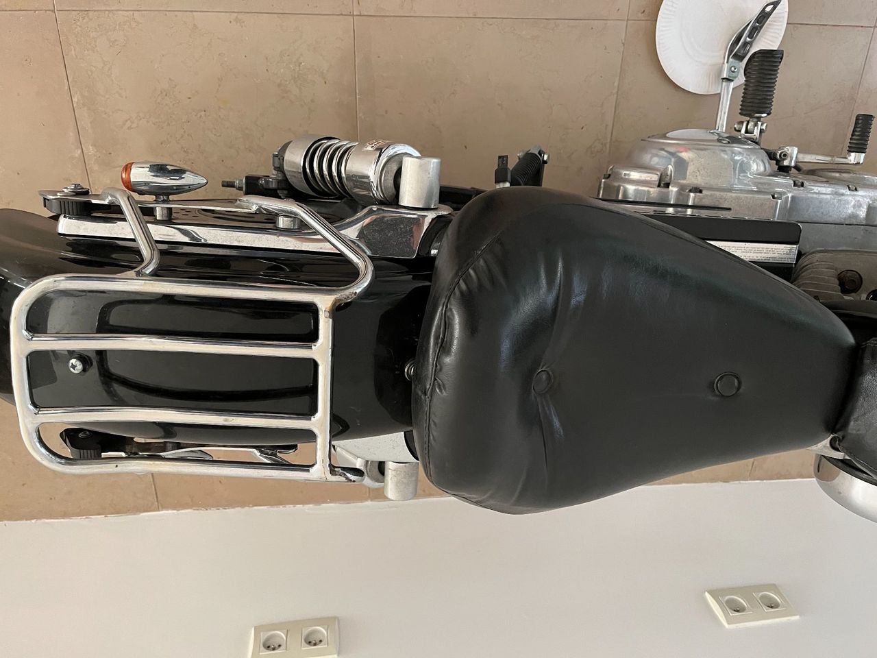 Photo HARLEY DAVIDSON 883