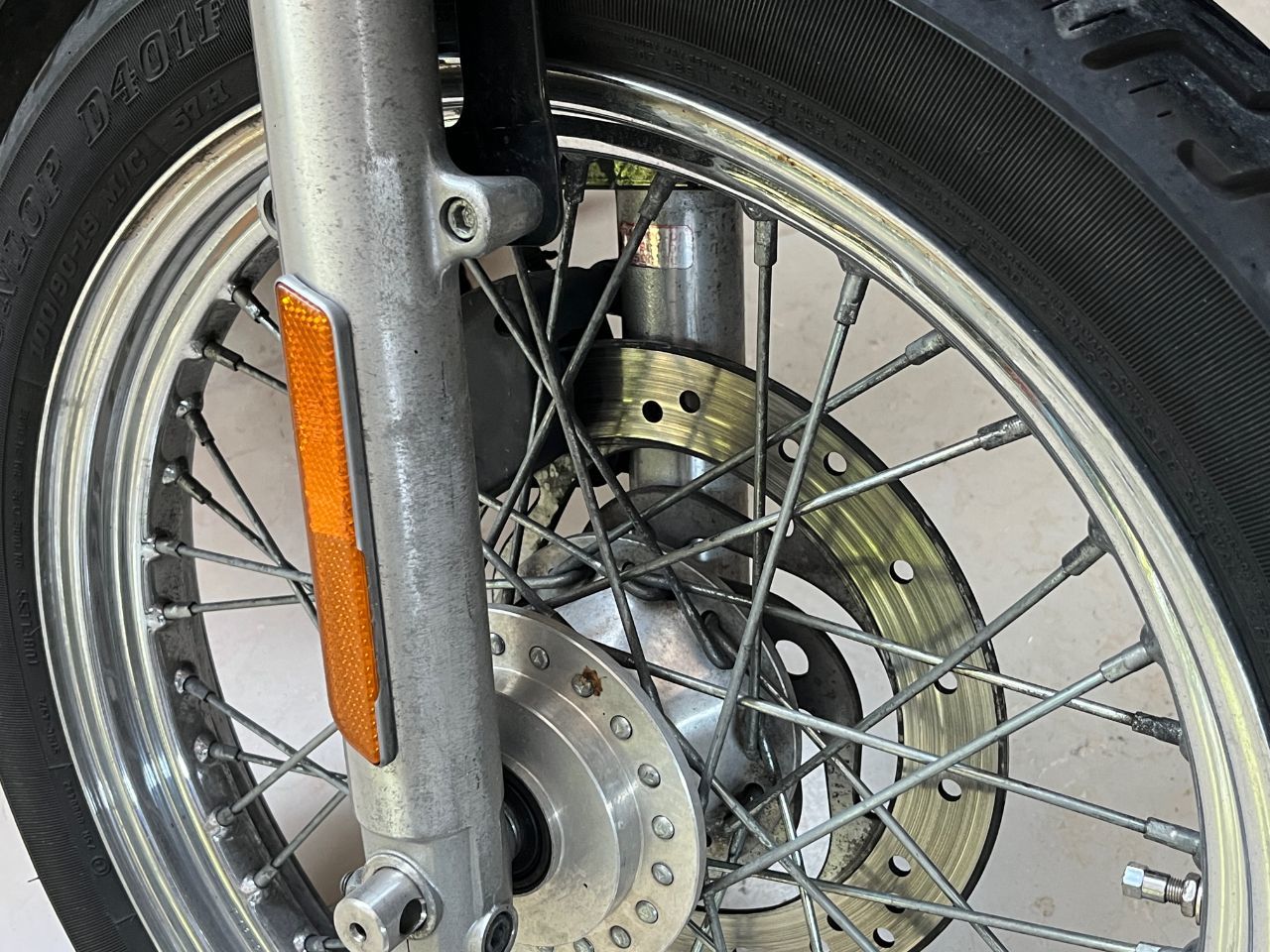 Photo HARLEY DAVIDSON 883