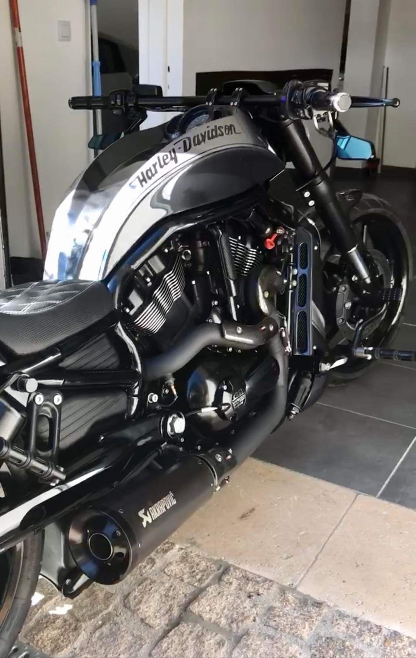 Photo HARLEY DAVIDSON VRS