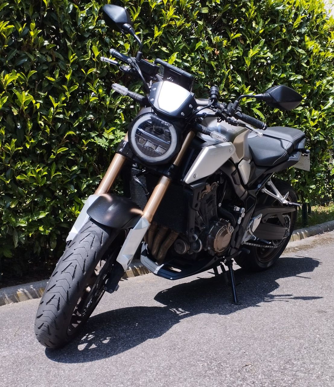 Photo HONDA CB 650 RA