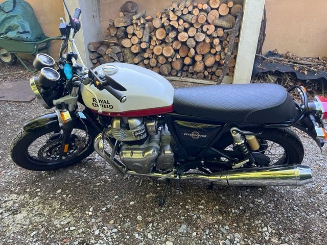 Photo ROYAL ENFIELD 650