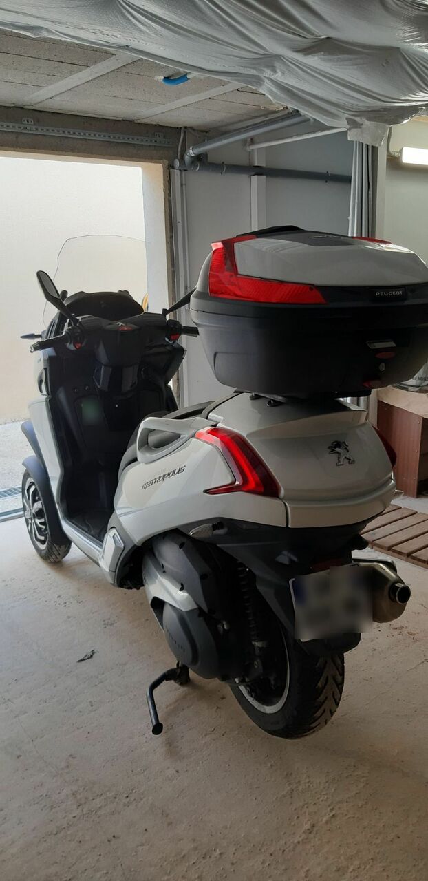 Photo PEUGEOT METROPOLIS 400