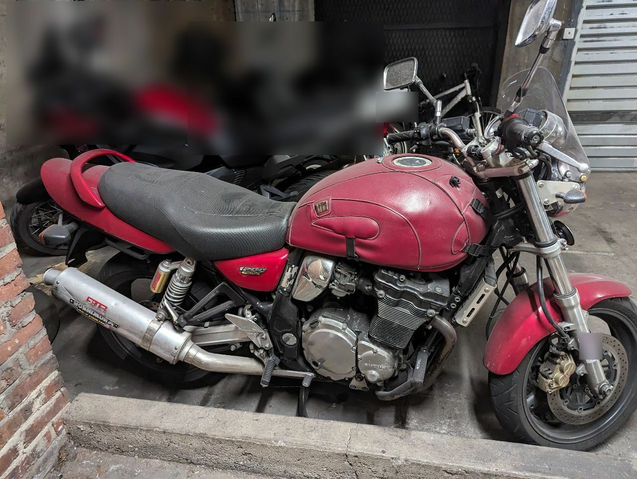 Photo SUZUKI INAZUMA 1200