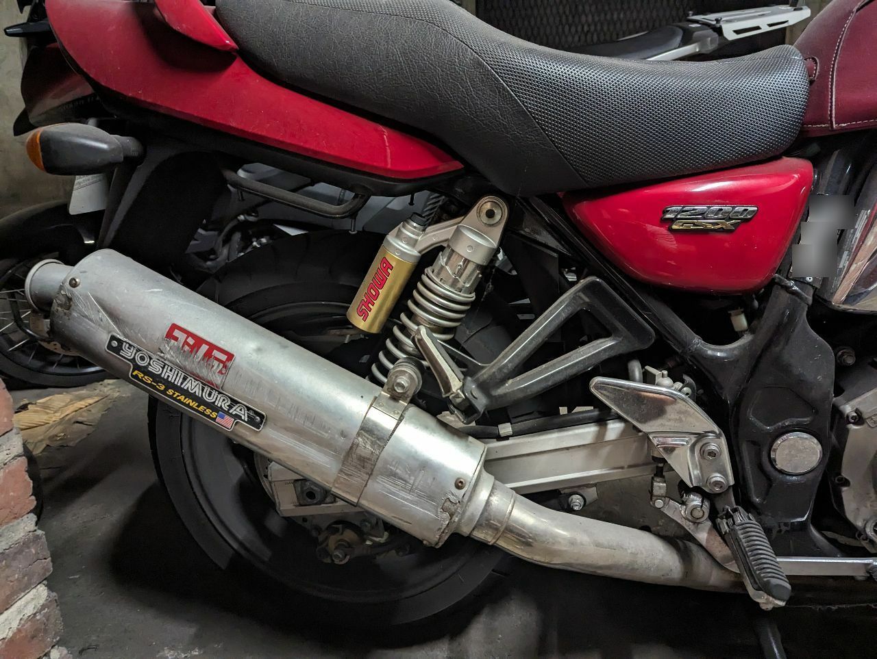 Photo SUZUKI INAZUMA 1200