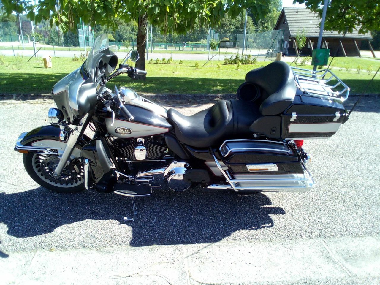 Photo HARLEY DAVIDSON FLH