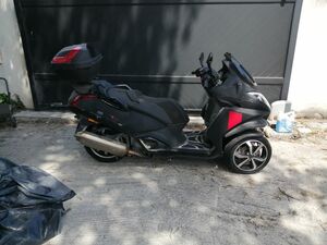 PEUGEOT METROPOLIS 400