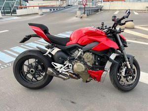 DUCATI STREETFIGHTER V4