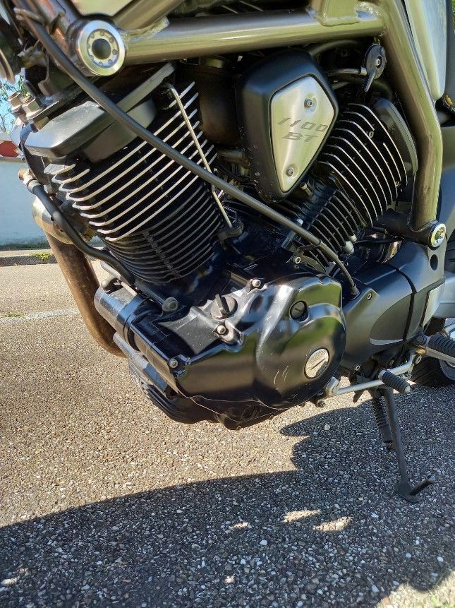 Photo YAMAHA BT 1100 BULLDOG