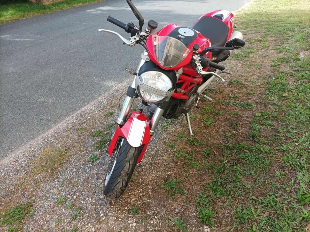 Photo DUCATI MONSTER 1100